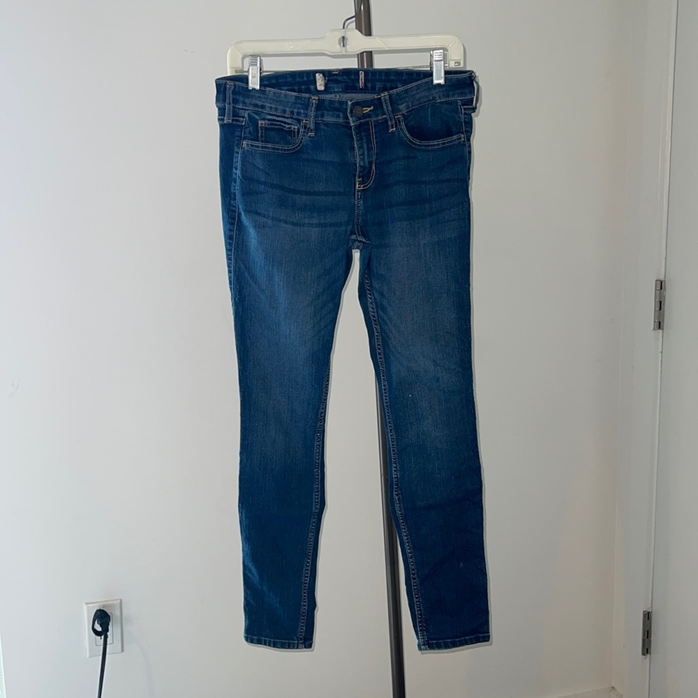 Hollister size 7 skinny jeans